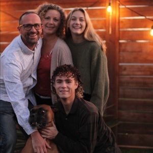 Meet your Posher, Lia